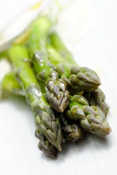 Primo piano di asparagi verdi freschi — Foto Stock