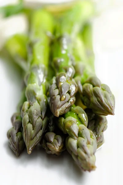 Close-up van verse groene asperges — Stockfoto