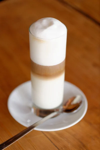 Sklenice kávy latte — Stock fotografie