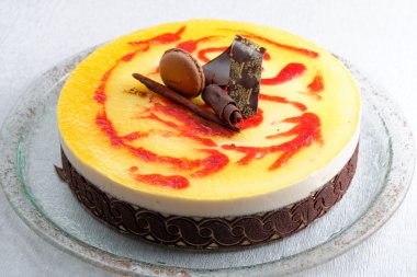 meyve-çikolata mousse krema kek