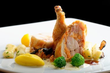 Izgara tavuk budu dolması domuz eti ile