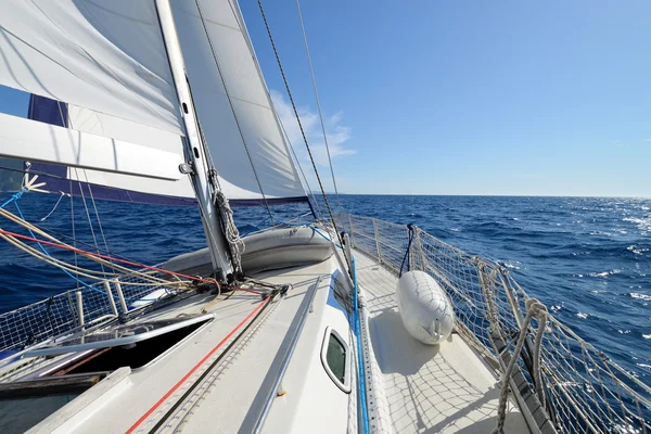 Sailing yacht — Stock Photo, Image