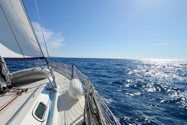 Sailing yacht — Stock Photo, Image