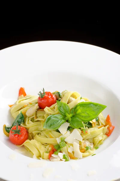 Mediterranean pasta with vegetables — Stock Photo, Image