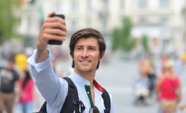 Öğrenci / turist alarak selfie