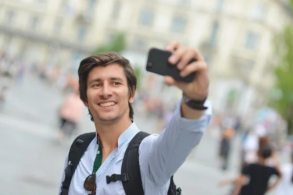 Estudiante / turista tomando selfie — Foto de Stock