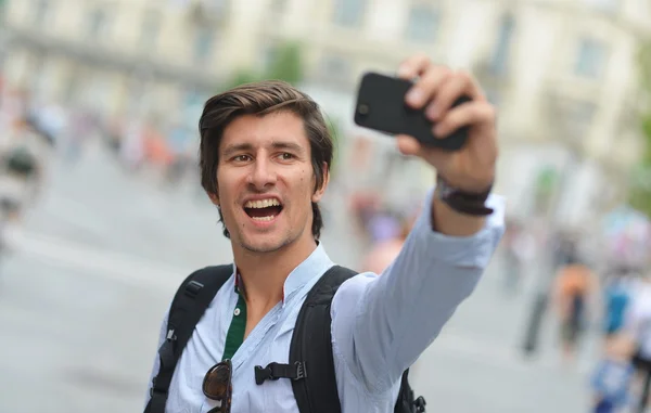 Estudiante / turista tomando selfie — Foto de Stock