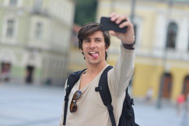 Öğrenci / turist alarak kendi kendine portre