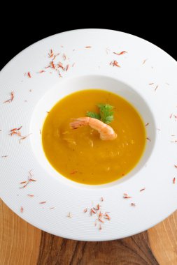 Tom Yum, Tay sıcak ve baharatlı çorba deniz ürünleri
