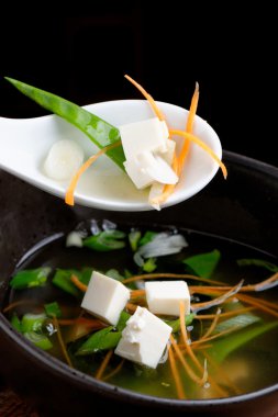 Japon miso çorbası.