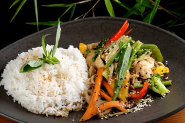 Stir Fry sebze/tavuk