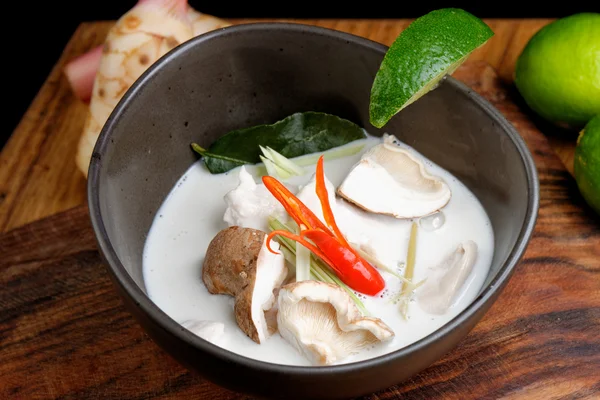 Tayland yemekleri - tom yam kung. — Stok fotoğraf