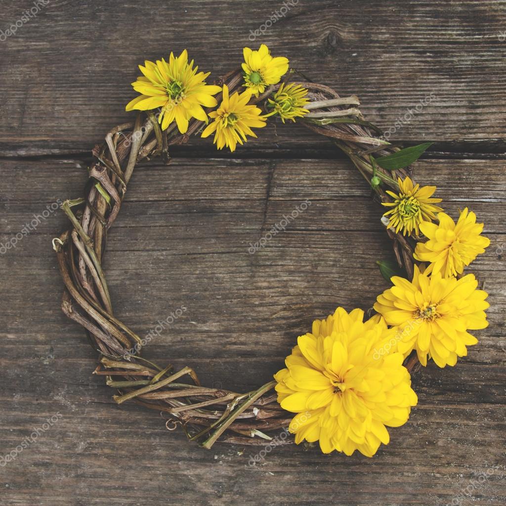 Rudbeckia Golden Ball Wreath Stock Photo C Ukususha Rudbeckia Golden Ball Wreath Stock Photo C Ukususha