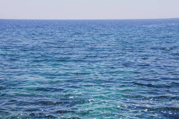 Turquesa Transparente Mar Mediterráneo Paisaje Cerca Isla Chipre —  Fotos de Stock