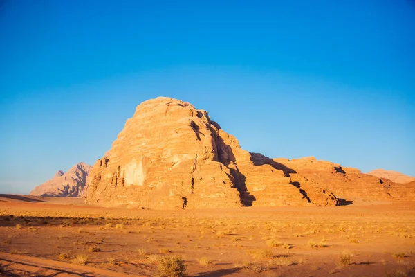 Desierto Wadi Ram Montaje Cielo Azul Jordania Paisaje — Foto de Stock