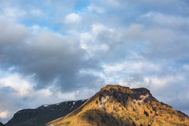 Putorana Platosu dağ manzarası. Rusya doğası, Taimyr.
