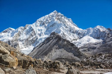 Everest 'e giden Khumbu buzulu. Sagarmatha Ulusal Parkı, Himalayalar, Nepal