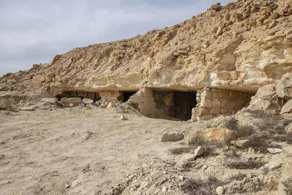 Abdah, Ovdat ve Obodat olarak da bilinen Avdat, Negev Çölü 'nde yıkılmış bir Nabataean şehridir.