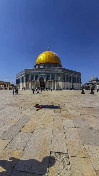 Ramazan ayında Cuma günü El Aksa Camii 'ndeki yerleşim yeri
