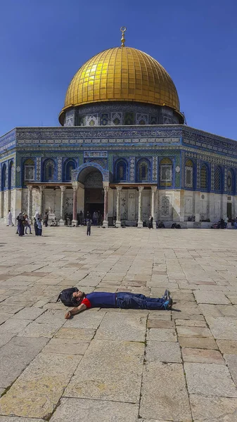 Ramazan ayında Cuma günü El Aksa Camii 'ndeki yerleşim yeri