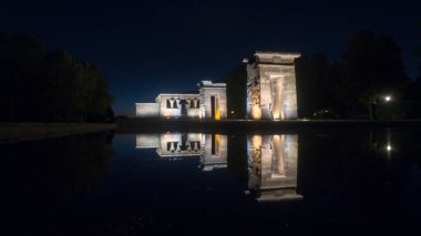 Gece Debod Tapınağı, Madrid, İspanya