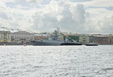Neva üzerinde savaş gemileri