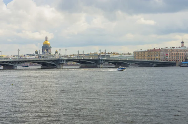 Neva River in St. Petersburg — Stock Photo, Image