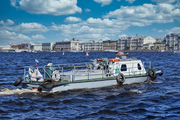 Bateau Sauvetage Pour Les Plongeurs Flotte Long Rivière Eau Bloque — Photo