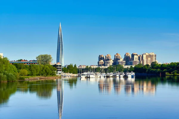 Wolkenkratzer Von Gazprom Petersburg Mit Fucking River Vor Dem Hintergrund — Stockfoto