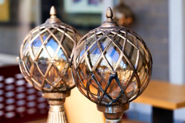 St. Petersburg caddesindeki güzel klasik sokak lambası.