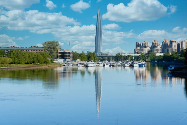 Skyscraper Gazprom Petersburg Fucking River Background Blue Sky Cityscape Summer — 스톡 사진