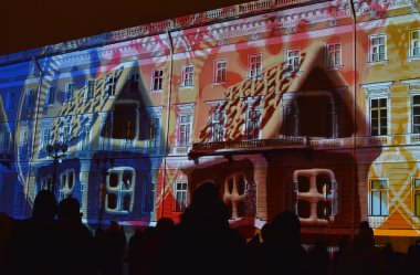 Noel ışık ve müzik gösterisi, St. Petersburg.
