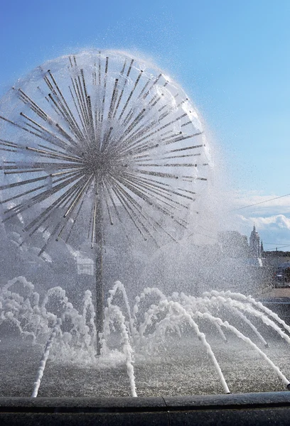 Fountain "The Sun" in Saint - Petersburg. — Stock Photo, Image