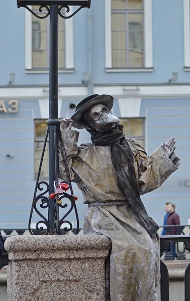 Statue de Gary sous la forme d'un oiseau . — Photo