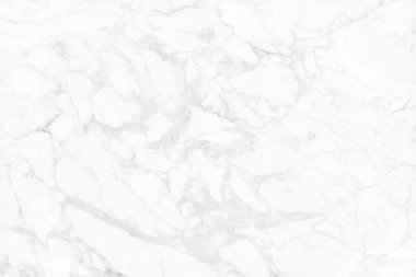 Detaylı yapıya sahip beyaz mermer arkaplan. Yüksek çözünürlüklü, parlak ve lüks. İç veya dış mekan için doğal desenler içeren soyut taş zemin..