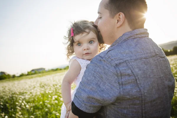 Mutlu neşeli baba kızı — Stok fotoğraf