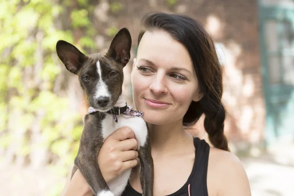 Portait mujer con perro —  Fotos de Stock