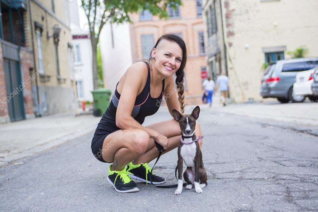 Frau fick mit hund