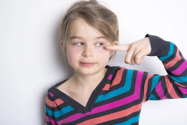 Carino allegro ritratto bambina, isolato su sfondo grigio — Foto Stock