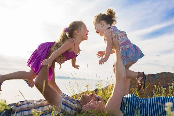 Family having great time ocean — Stock Photo, Image