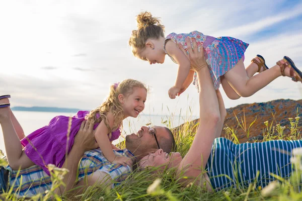 Family having great time ocean — Stock Photo, Image