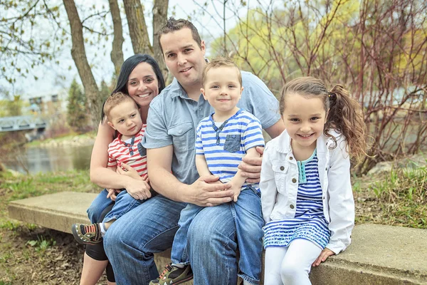 Portrait family outdoors — Stock Photo, Image