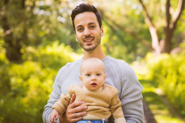 Father and baby having fun in the forest — Stock Photo, Image