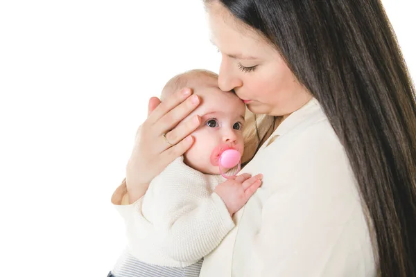 Foto van gelukkig moeder met baby over wit — Stockfoto