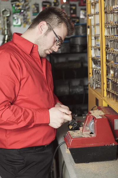 Hardware store employee — Stock Photo, Image