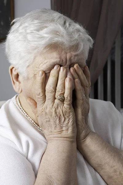 Portrait of an elderly woman — Stock Photo, Image