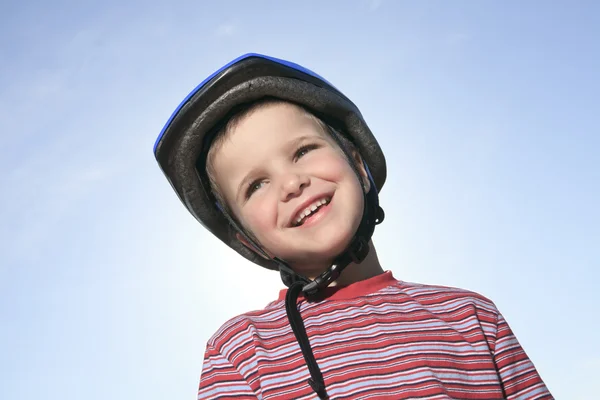 Boy having fun, rollerblading outdoor on a sunny summer day — Stock Photo, Image