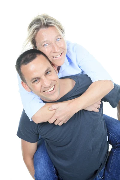 Ένα στοχαστικό ζευγάρι αγκαλιάζει - απομονωθεί πάνω από λευκό — Φωτογραφία Αρχείου