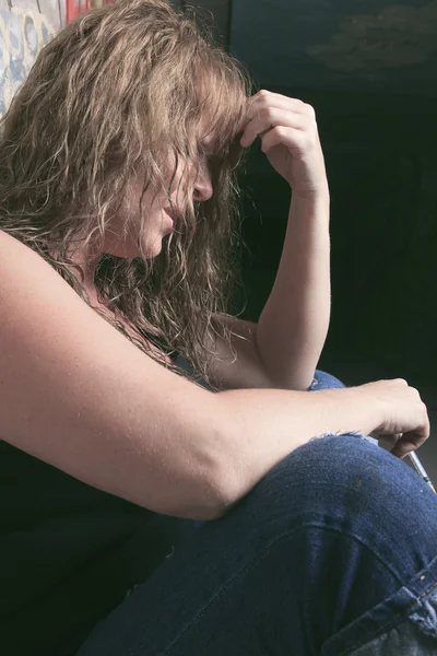 A woman having bad time in a tunnel — Stock Photo, Image