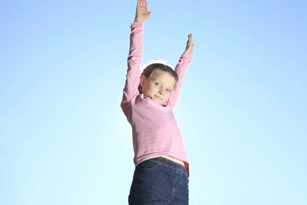 A Cheerful small girl enjoying summertime — Stock Photo, Image